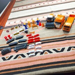 iPlay, iLearn Construction Site Vehicles Toy Set 3 Trucs, Construction Workers,